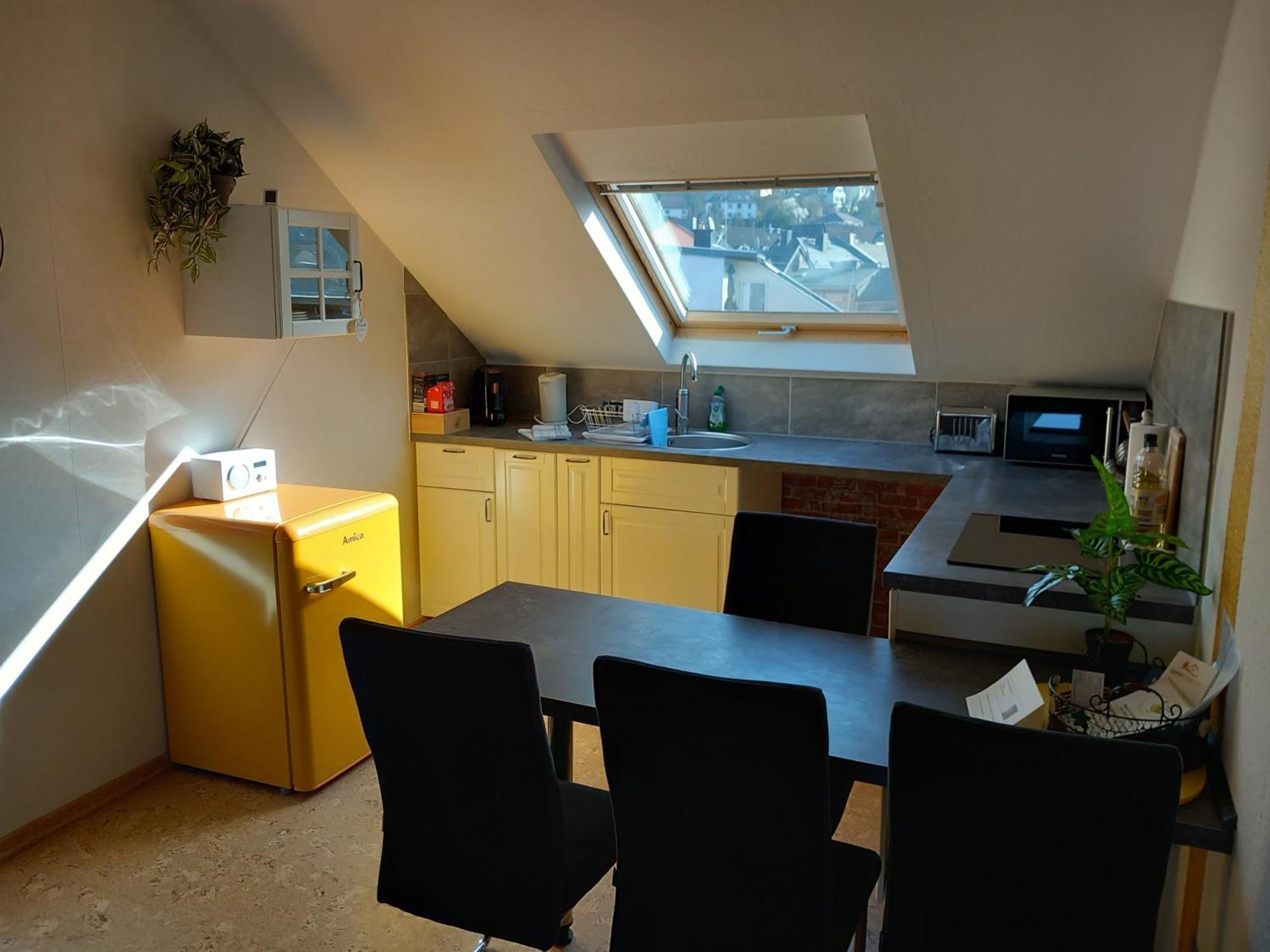 Ferienwohnung Im Roten Haus, Die Therme Ist Fusslaeufig In Wenigen Minuten Erreichbar Bad Ems Luaran gambar